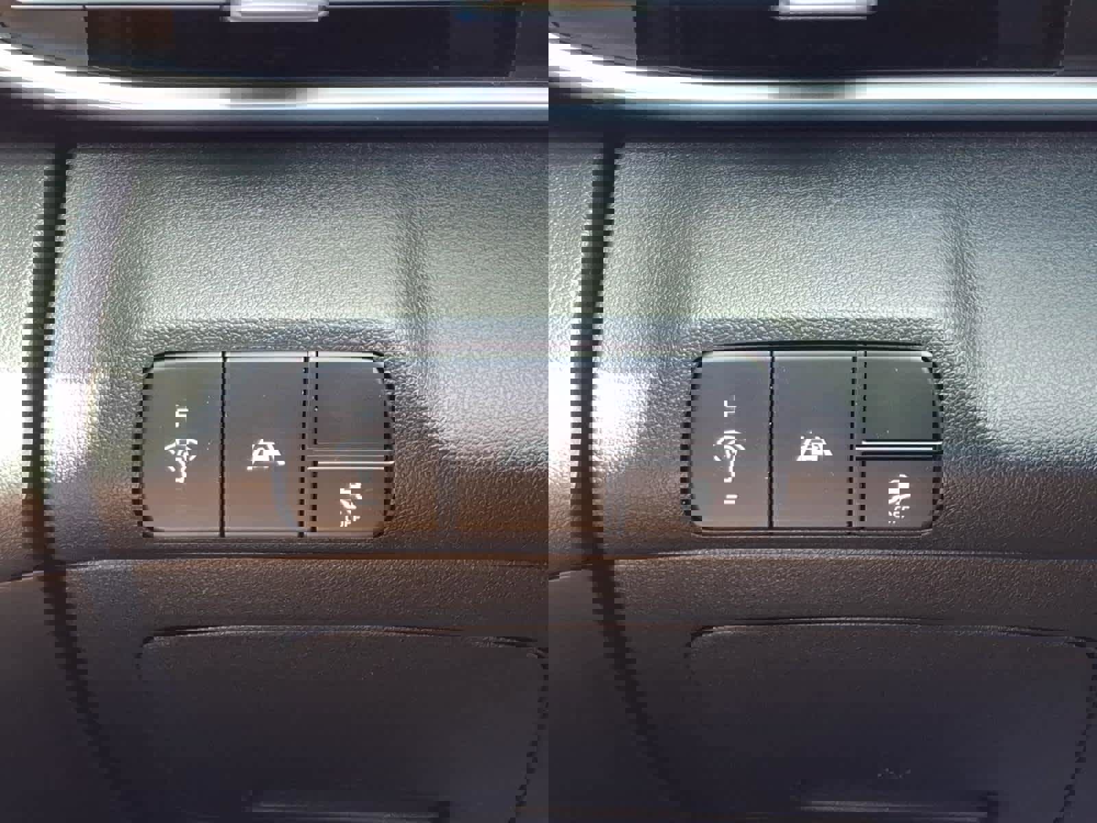 Used 2023 Hyundai Elantra SEL image 18