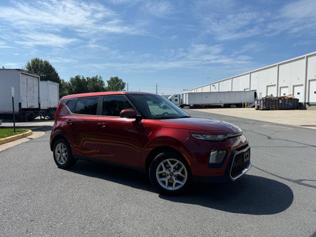 Used 2020 Kia Soul S image 2