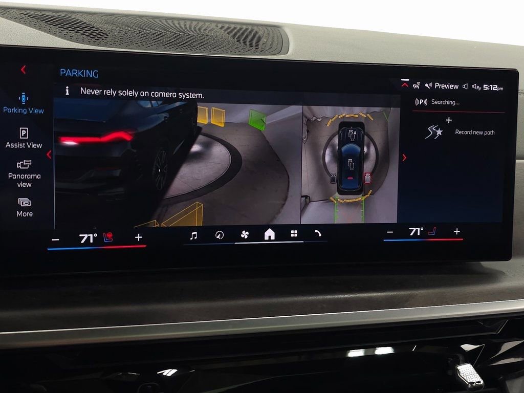 Used 2024 BMW X6 M60i w/ Dynamic Handling Package image 34