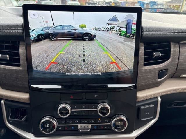 Used 2023 Ford Expedition Max Limited image 18