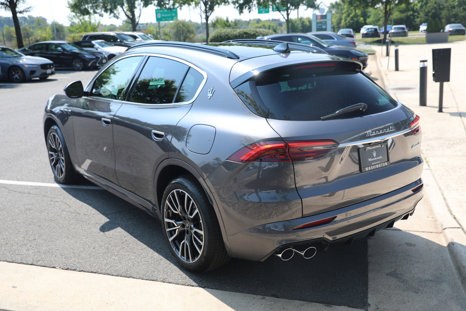 New 2024 Maserati Grecale GT image 7