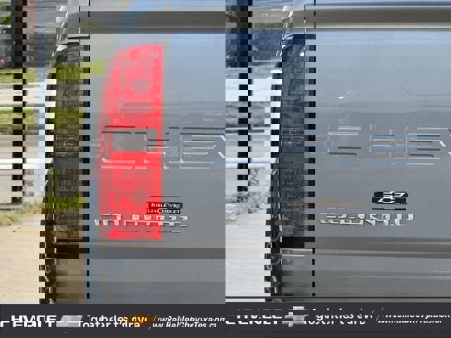 Used 2021 Chevrolet Colorado LT image 9