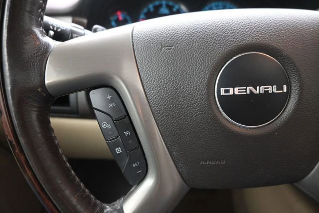 Used 2014 GMC Yukon Denali RWD image 30
