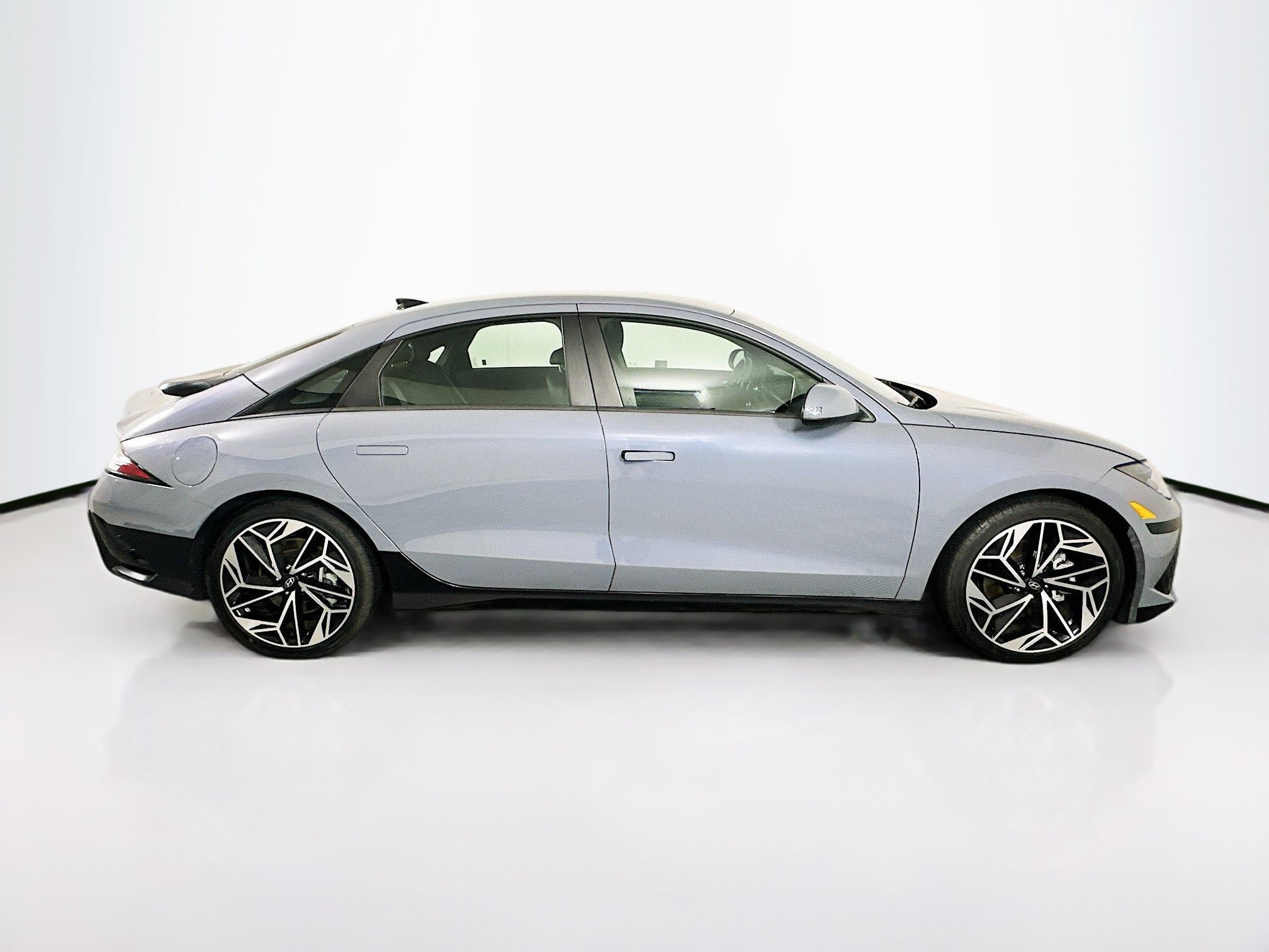 Used 2024 Hyundai Ioniq 6 SEL RWD image 10