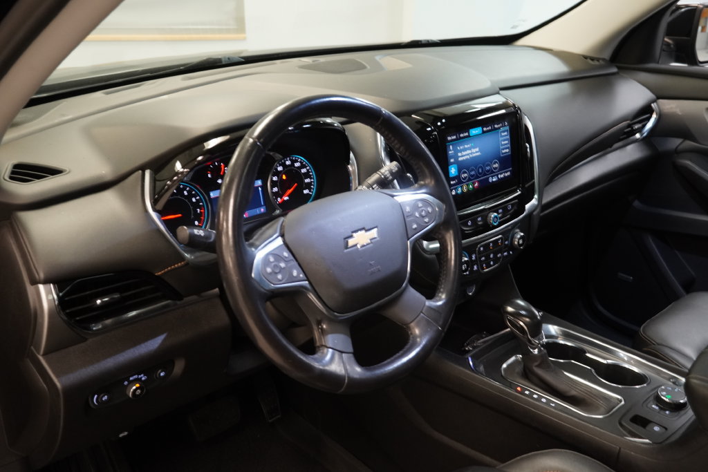 Used 2021 Chevrolet Traverse LT w/ LT Premium Package AWD/4WD image 7