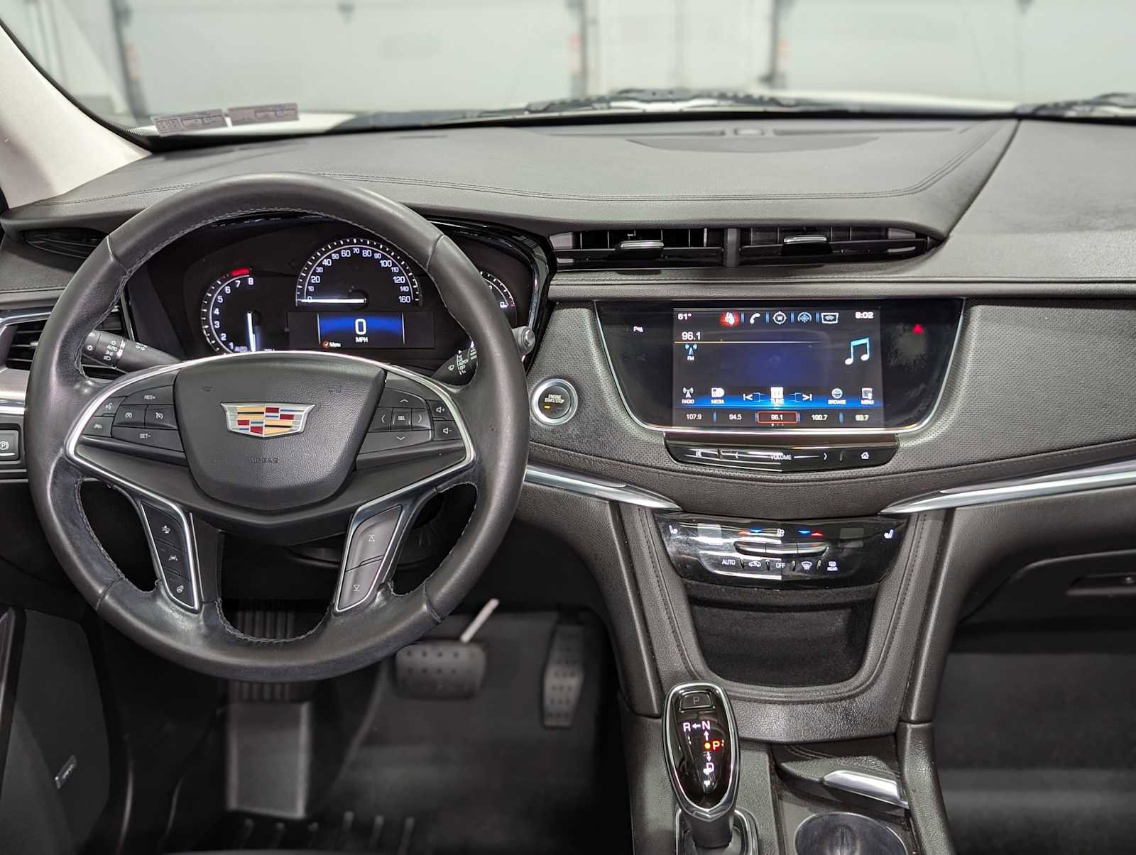Used 2018 Cadillac XT5 Luxury w/ Driver Awareness Package AWD/4WD image 5