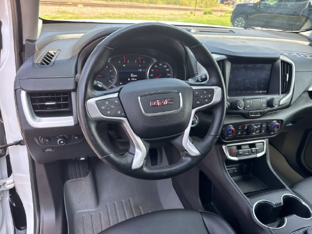 Used 2024 GMC Terrain SLT AWD/4WD image 14