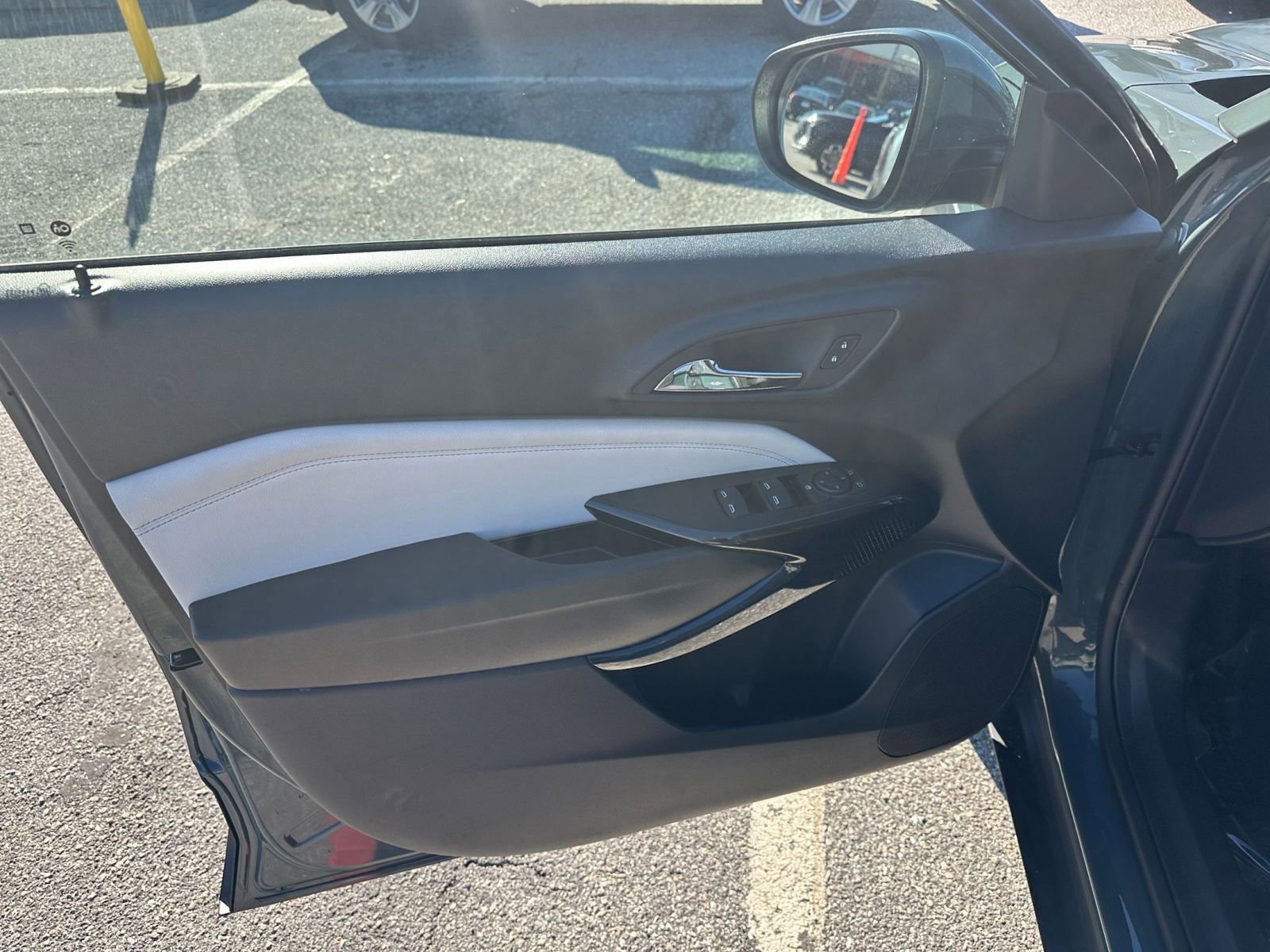 Used 2025 Chevrolet Trax LT image 20