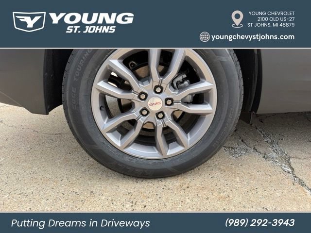 Used 2024 GMC Terrain SLT w/ LPO, Floor Liner Package AWD/4WD image 9