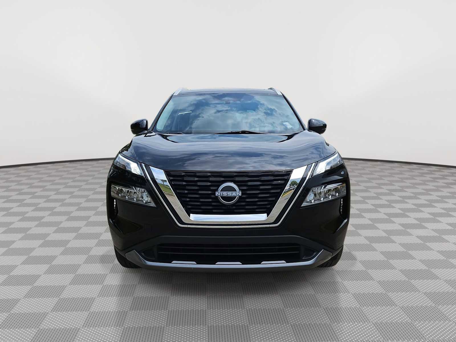 Used 2023 Nissan Rogue SL FWD image 5