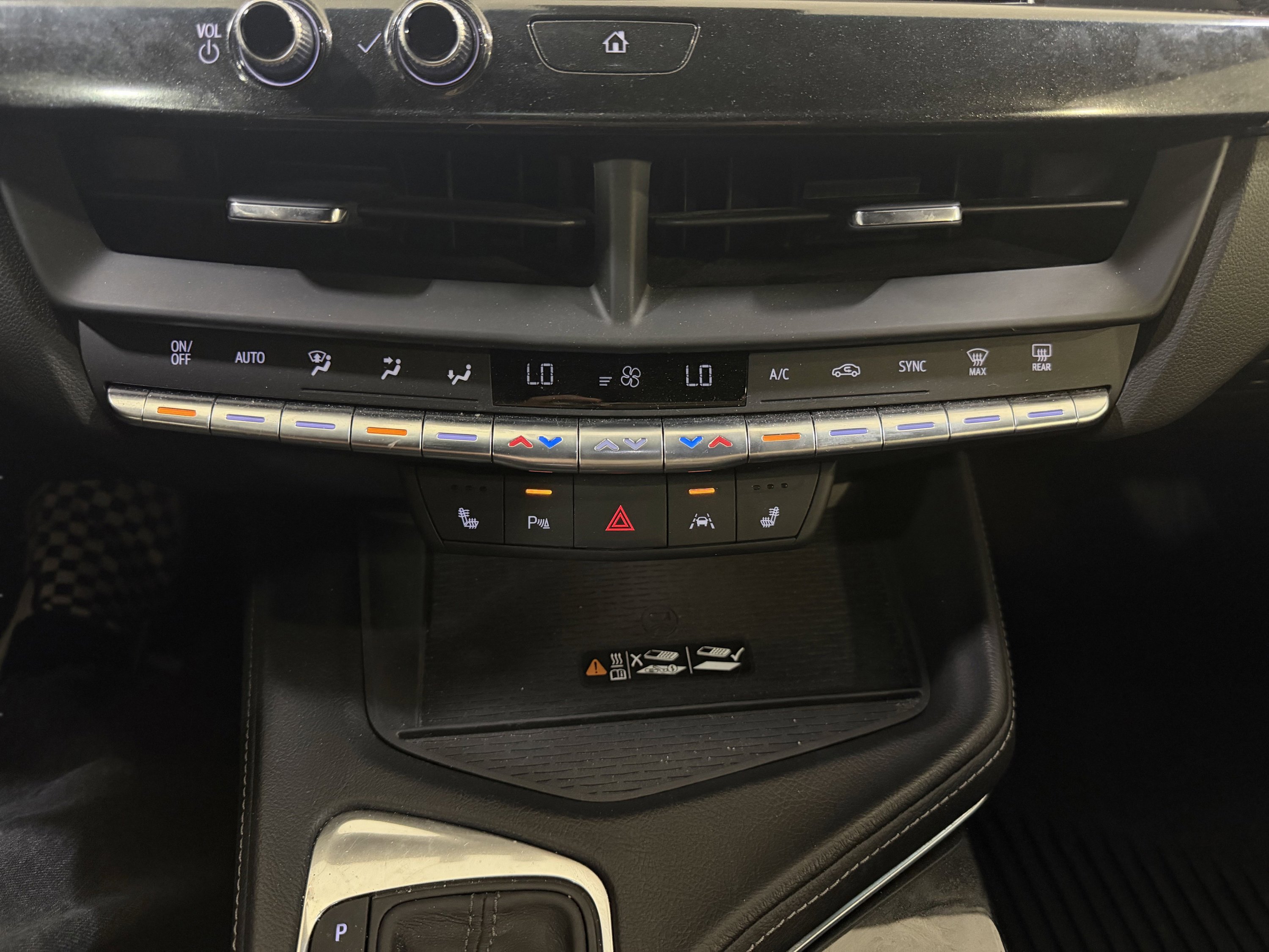 Used 2024 Cadillac CT4 Luxury w/ Cold Weather Package RWD image 17