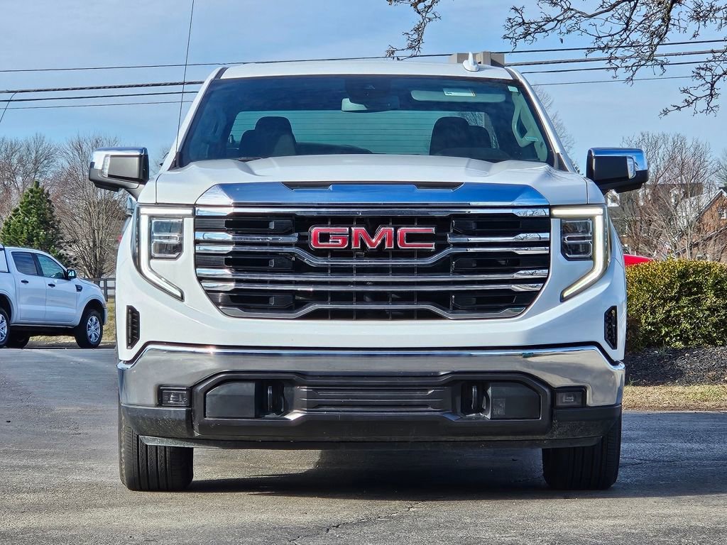Used 2025 GMC Sierra 1500 SLT AWD/4WD image 2