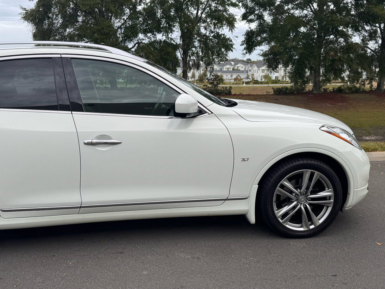 Used 2015 INFINITI QX50 AWD image 32
