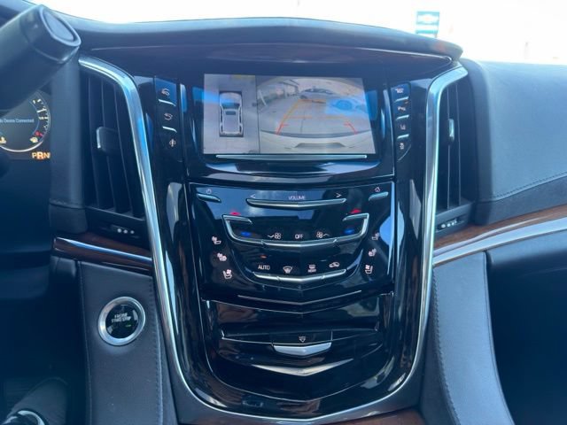 Used 2015 Cadillac Escalade ESV Luxury AWD/4WD image 12