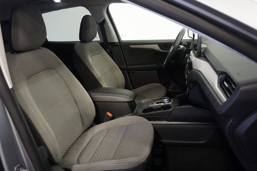 Used 2022 Ford Escape SE w/ Cold Weather Package image 23