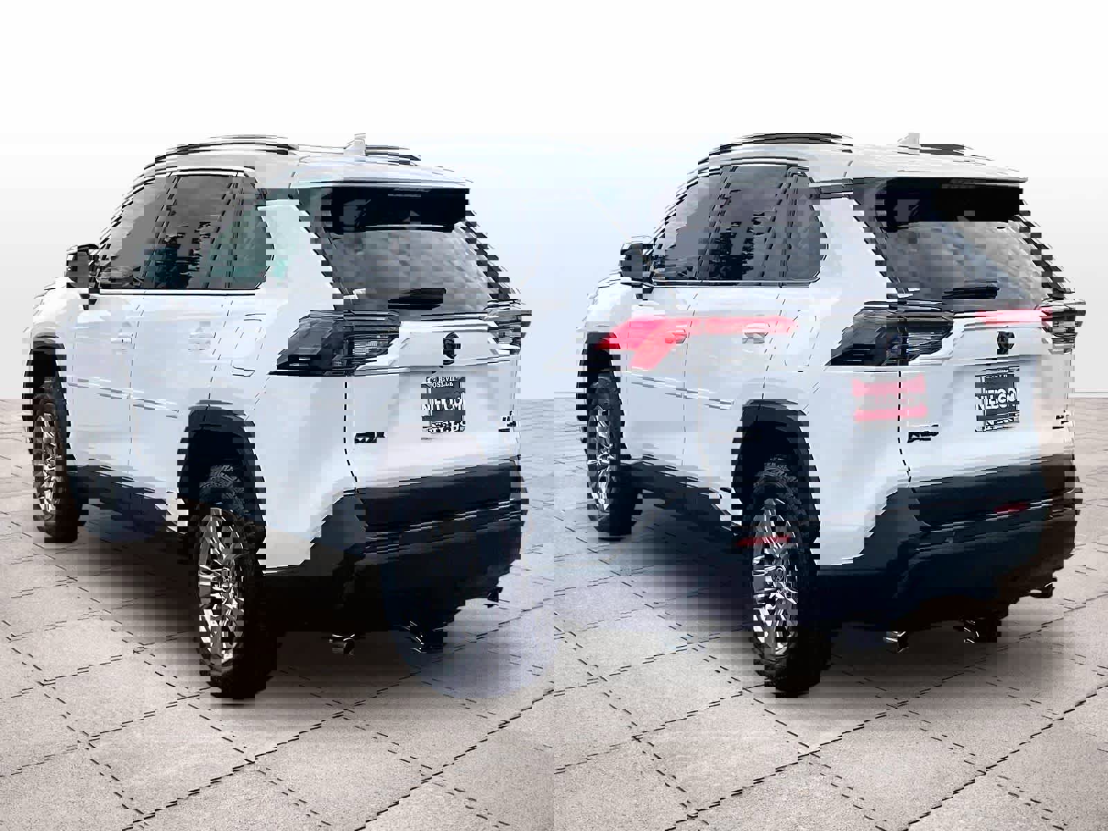 Used 2022 Toyota RAV4 LE image 14