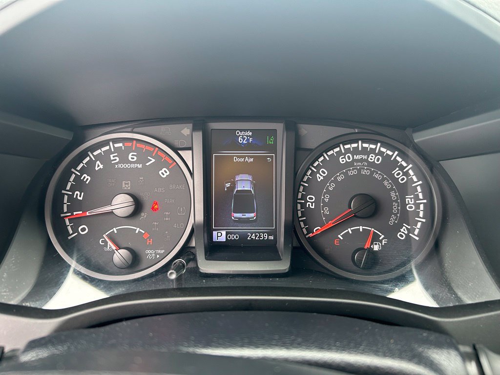 Used 2021 Toyota Tacoma SR AWD/4WD image 13