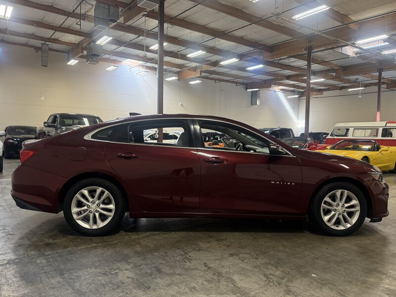 Used 2016 Chevrolet Malibu LT w/ Driver Confidence Package FWD image 8