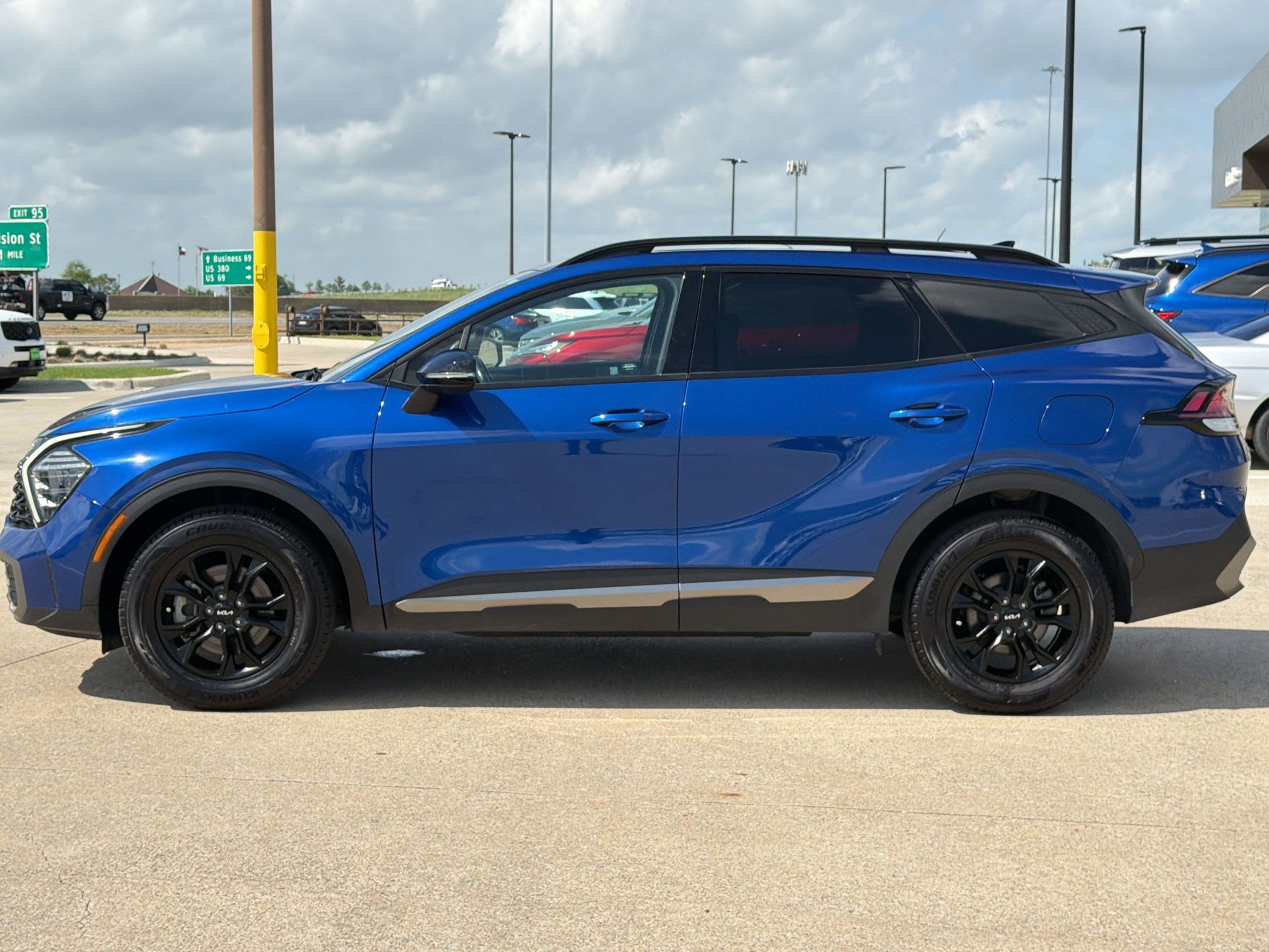Used 2024 Kia Sportage X-Pro AWD/4WD image 2