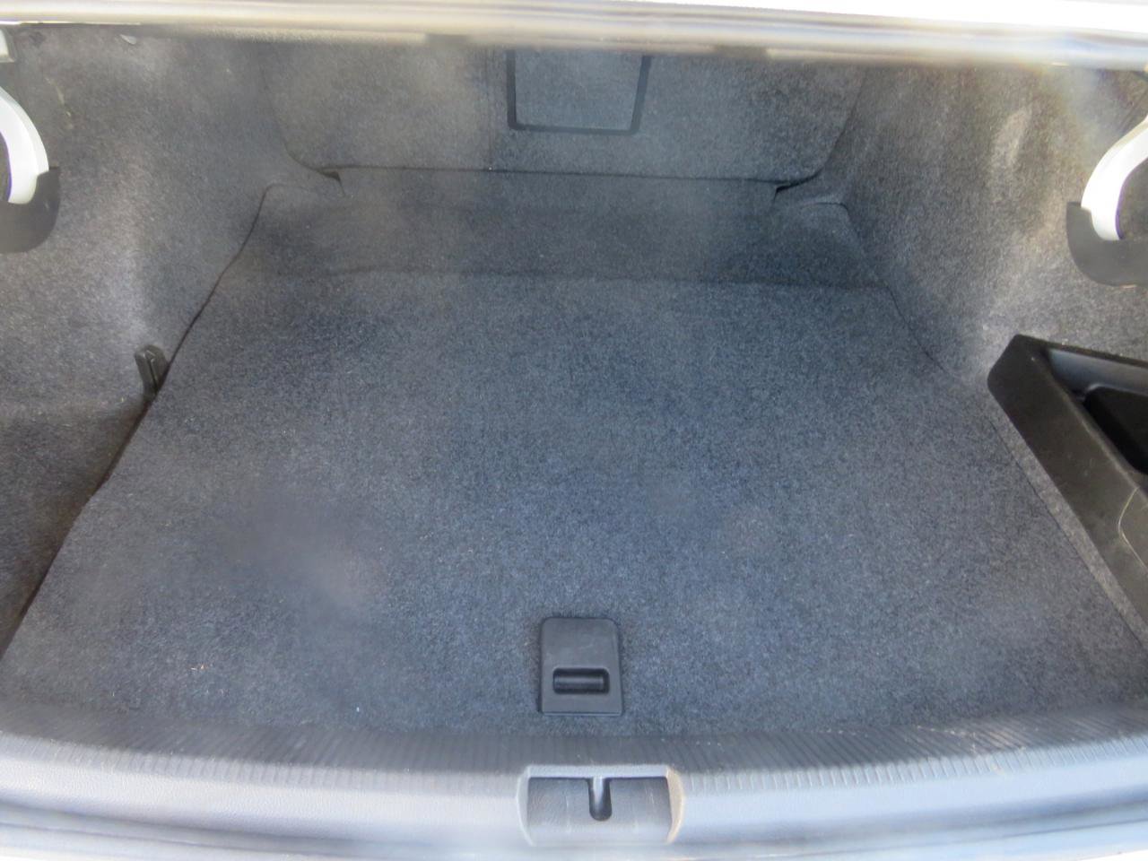 Used 2013 Volkswagen Passat TDI SEL Premium image 28