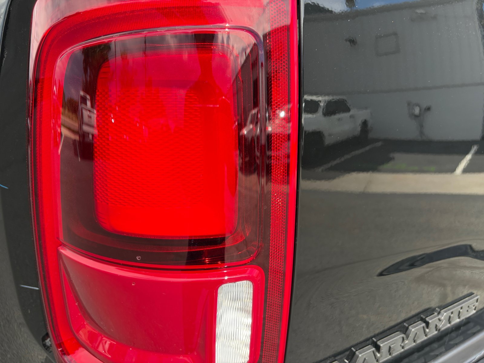 New 2026 RAM 3500 Laramie AWD/4WD image 29