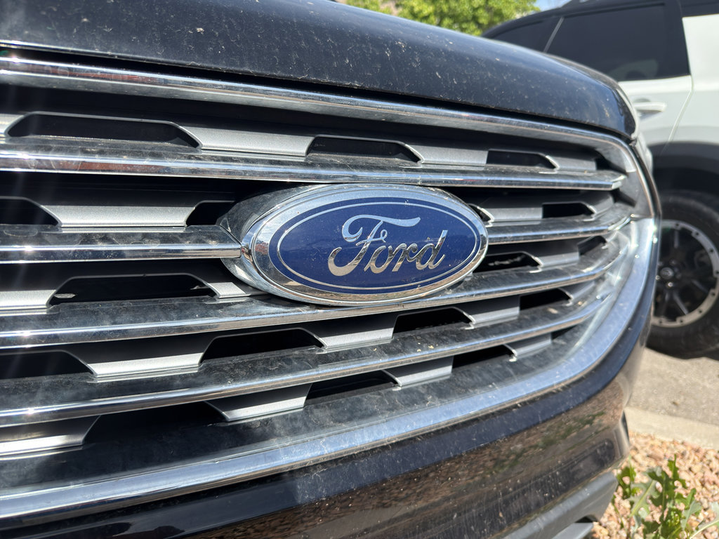 Used 2022 Ford Edge SEL image 3