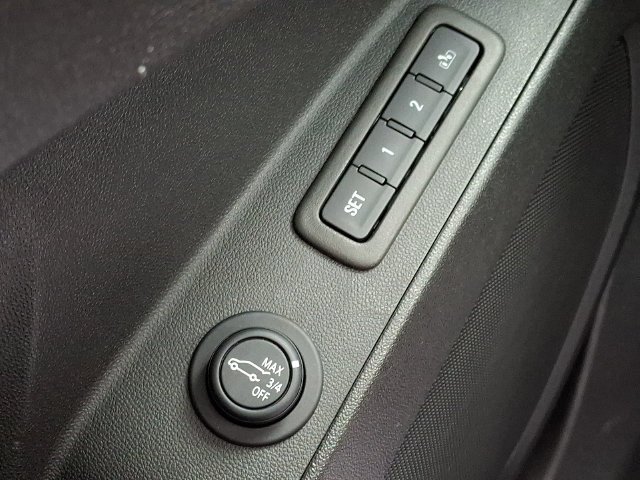 Used 2023 Chevrolet Equinox Premier AWD/4WD image 26
