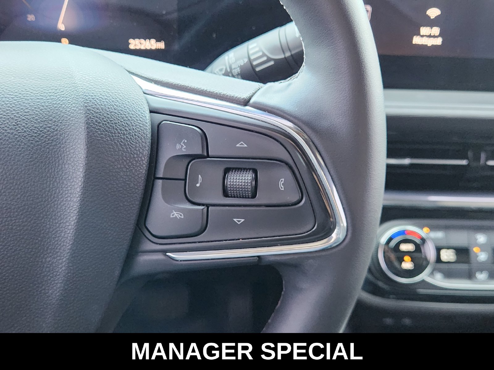 Certified 2025 Buick Envista Sport Touring w/ Convenience I Package FWD image 35