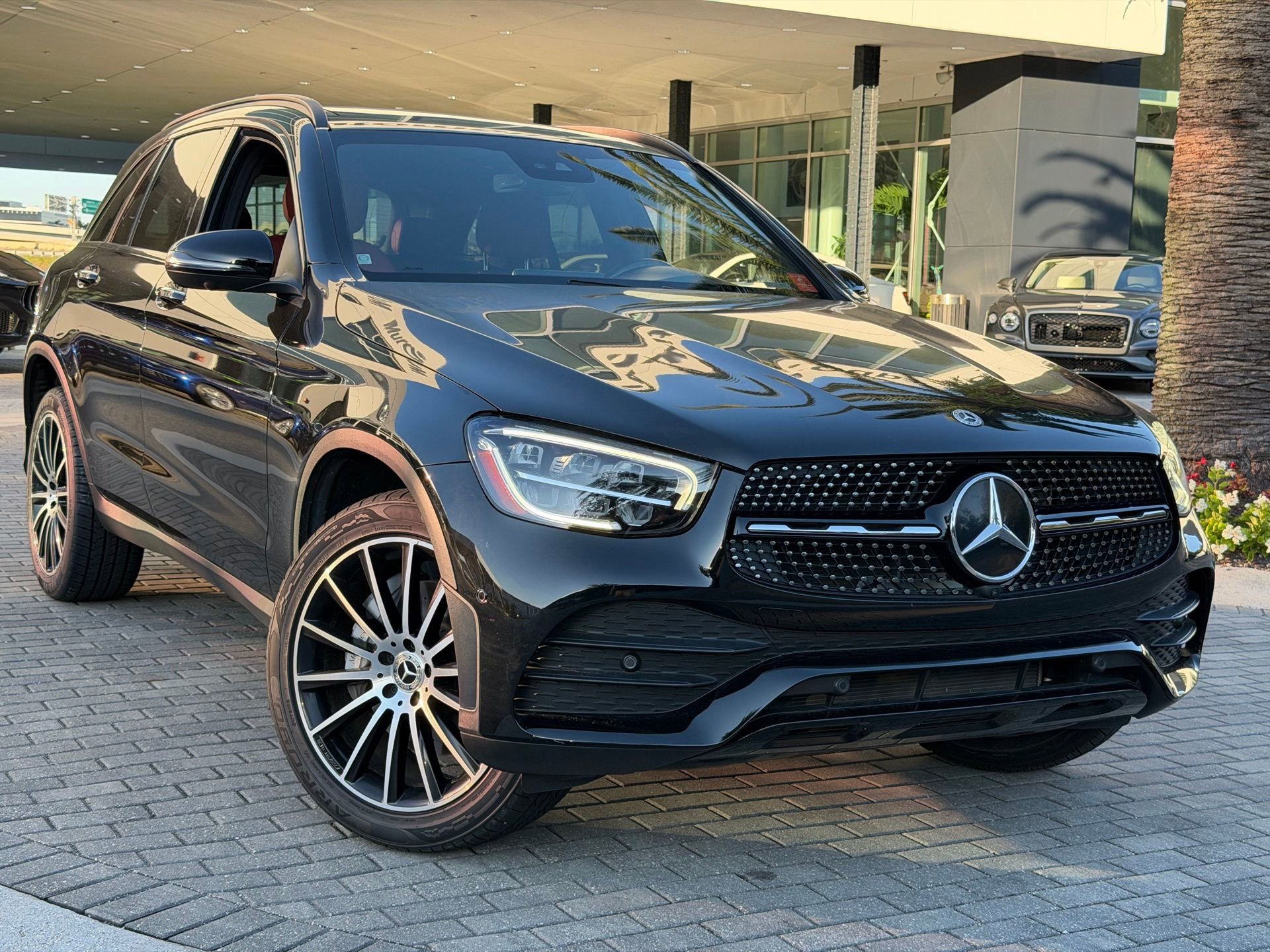 Used 2022 Mercedes-Benz GLC 300 image 1