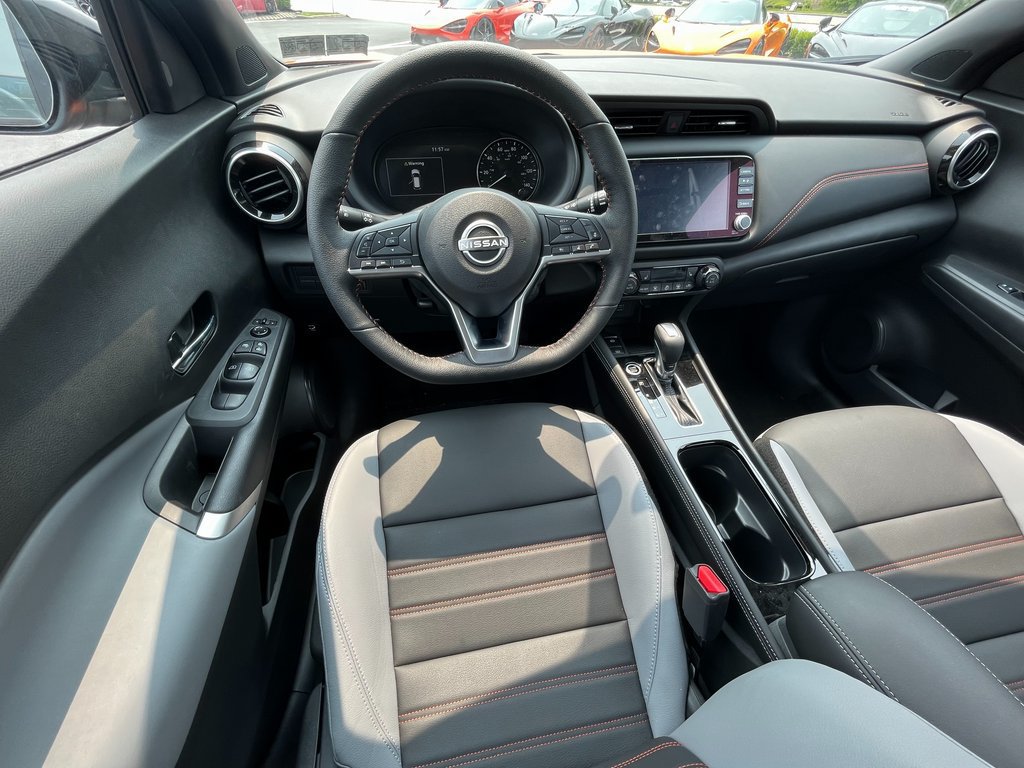 Used 2023 Nissan Kicks SR w/ SR Premium Package FWD image 6