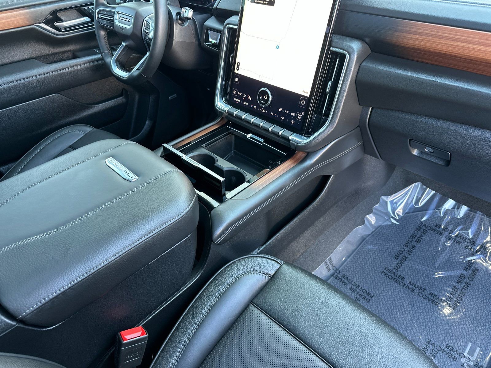 Used 2025 GMC Yukon Denali w/ Sun & Power Step Package AWD/4WD image 18