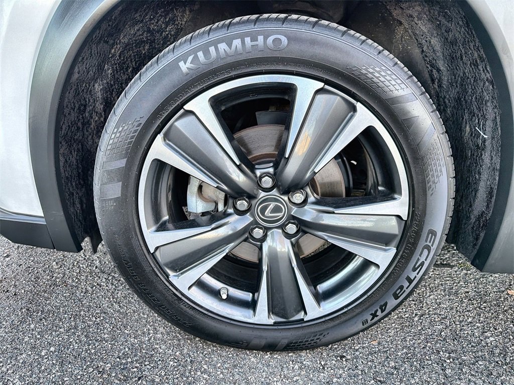 Used 2020 Lexus UX 250h w/ Premium Package image 19