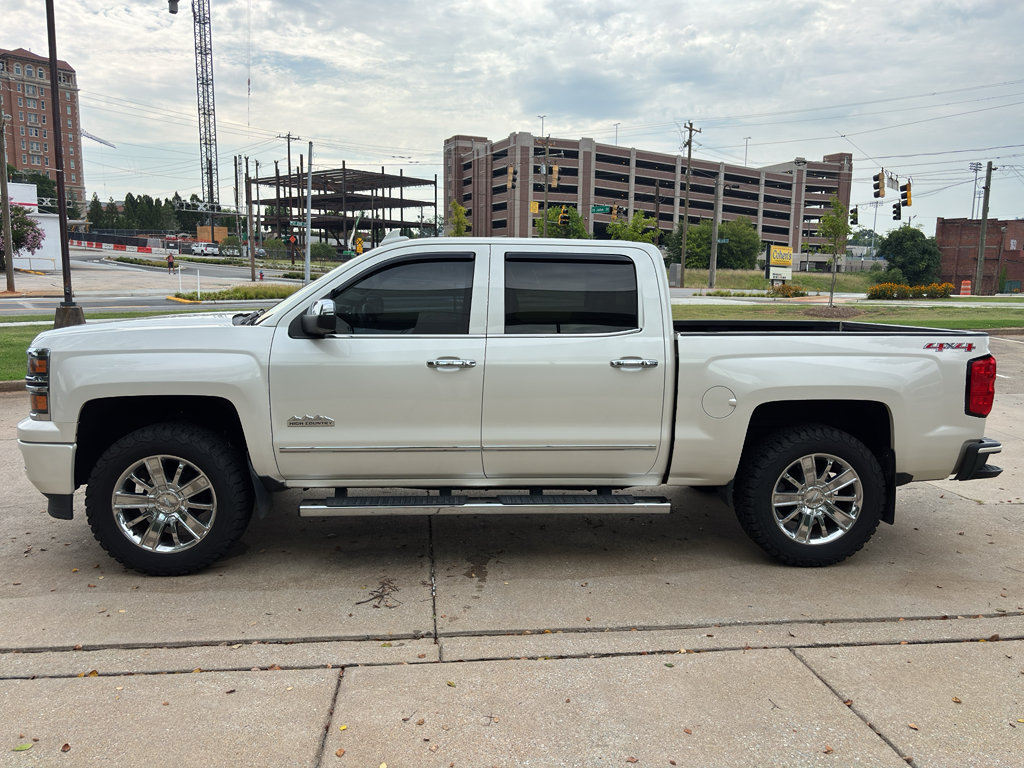 Used 2015 Chevrolet Silverado 1500 High Country w/ High Country Premium Package AWD/4WD image 5