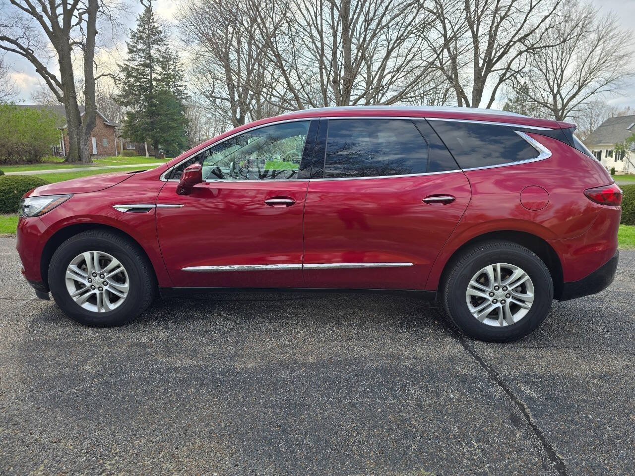 Used 2019 Buick Enclave Essence FWD image 4