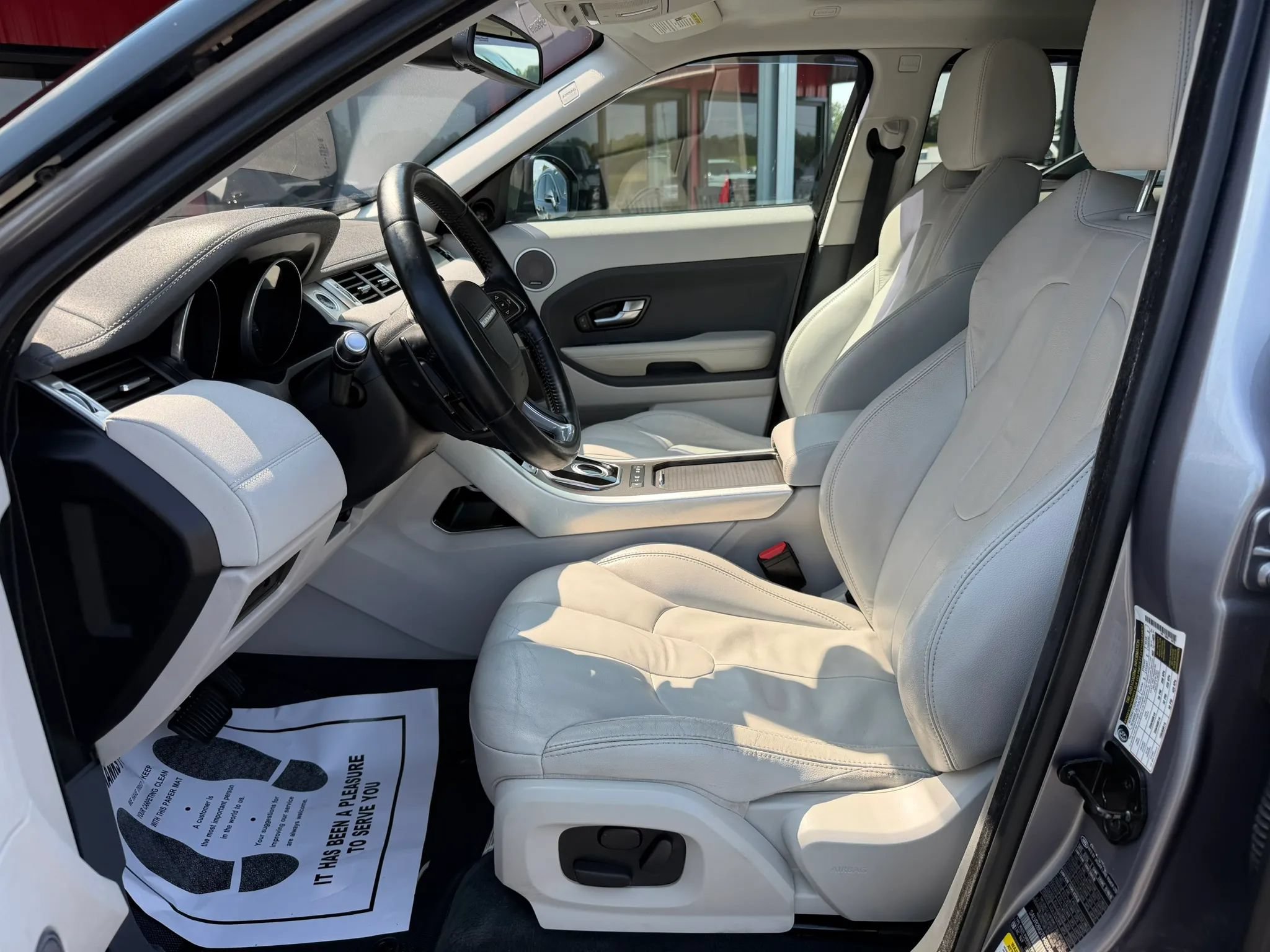 Used 2014 Land Rover Range Rover Evoque Pure Premium AWD/4WD image 5