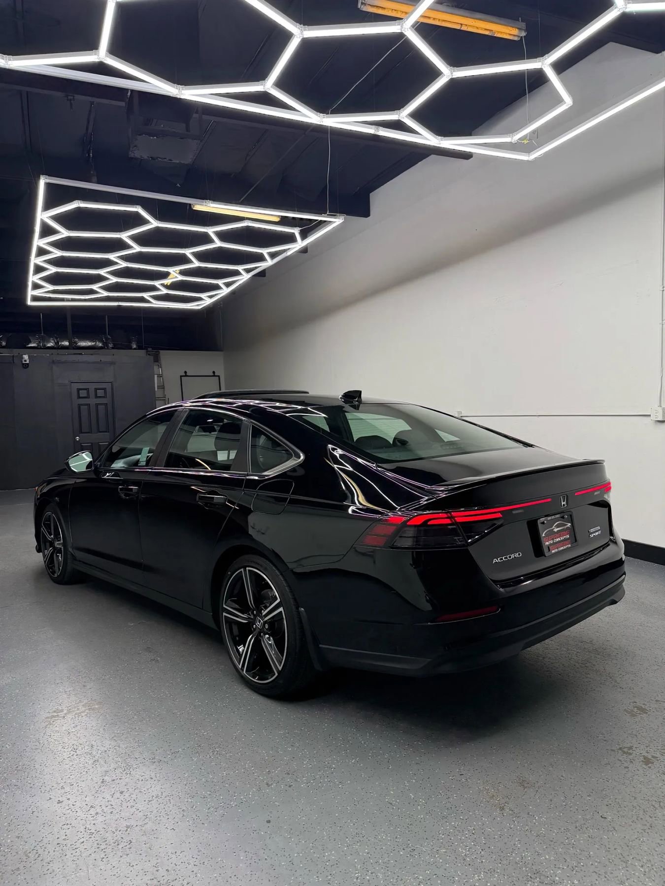 Used 2024 Honda Accord Sport image 4