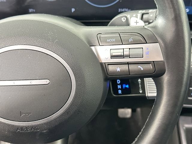 Used 2024 Hyundai Kona Limited AWD/4WD image 23