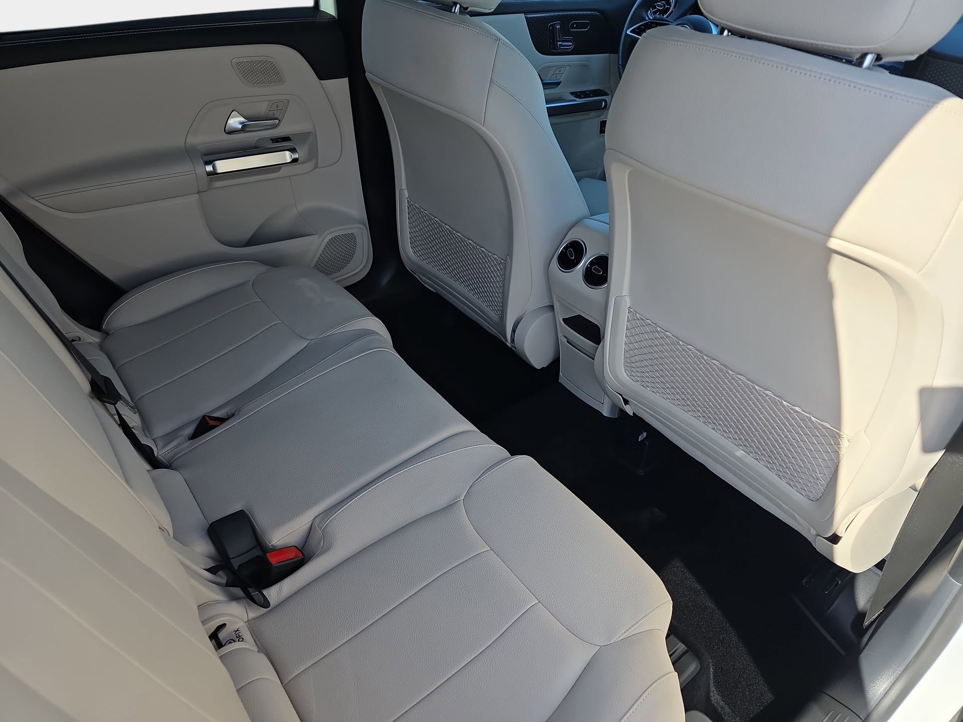 Certified 2025 Mercedes-Benz GLB 250 image 11