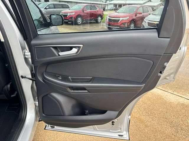 Used 2019 Ford Edge SE FWD image 23