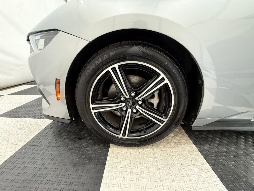 Used 2024 Ford Mustang Premium image 10