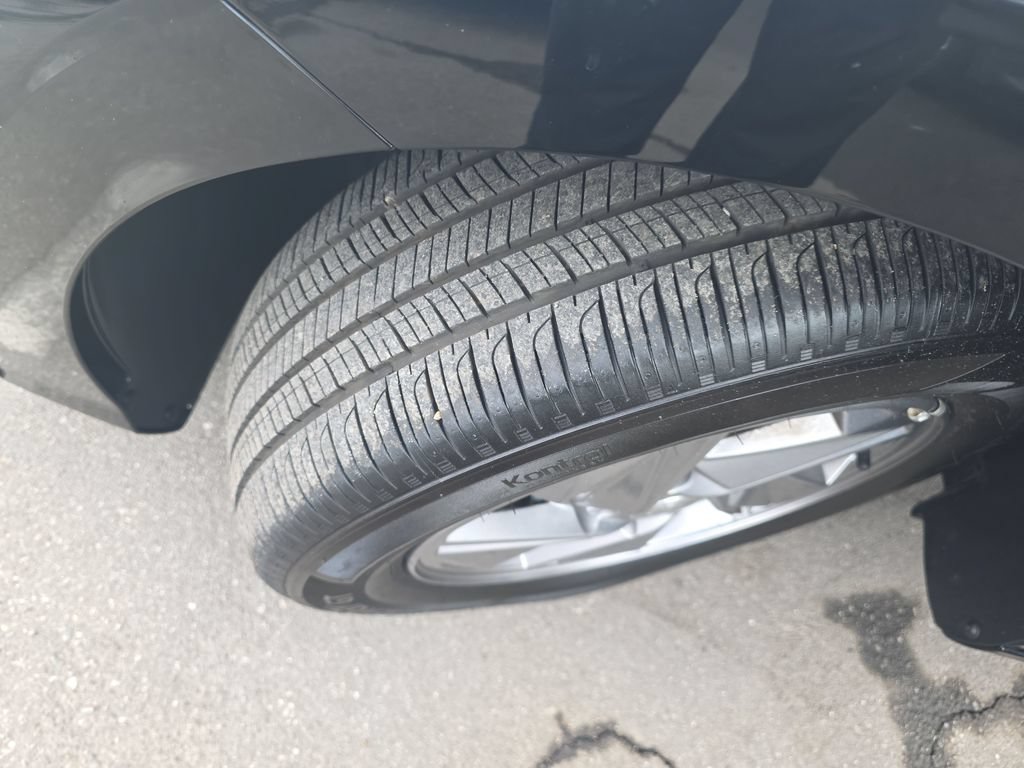 Used 2024 Hyundai Elantra SE FWD image 25