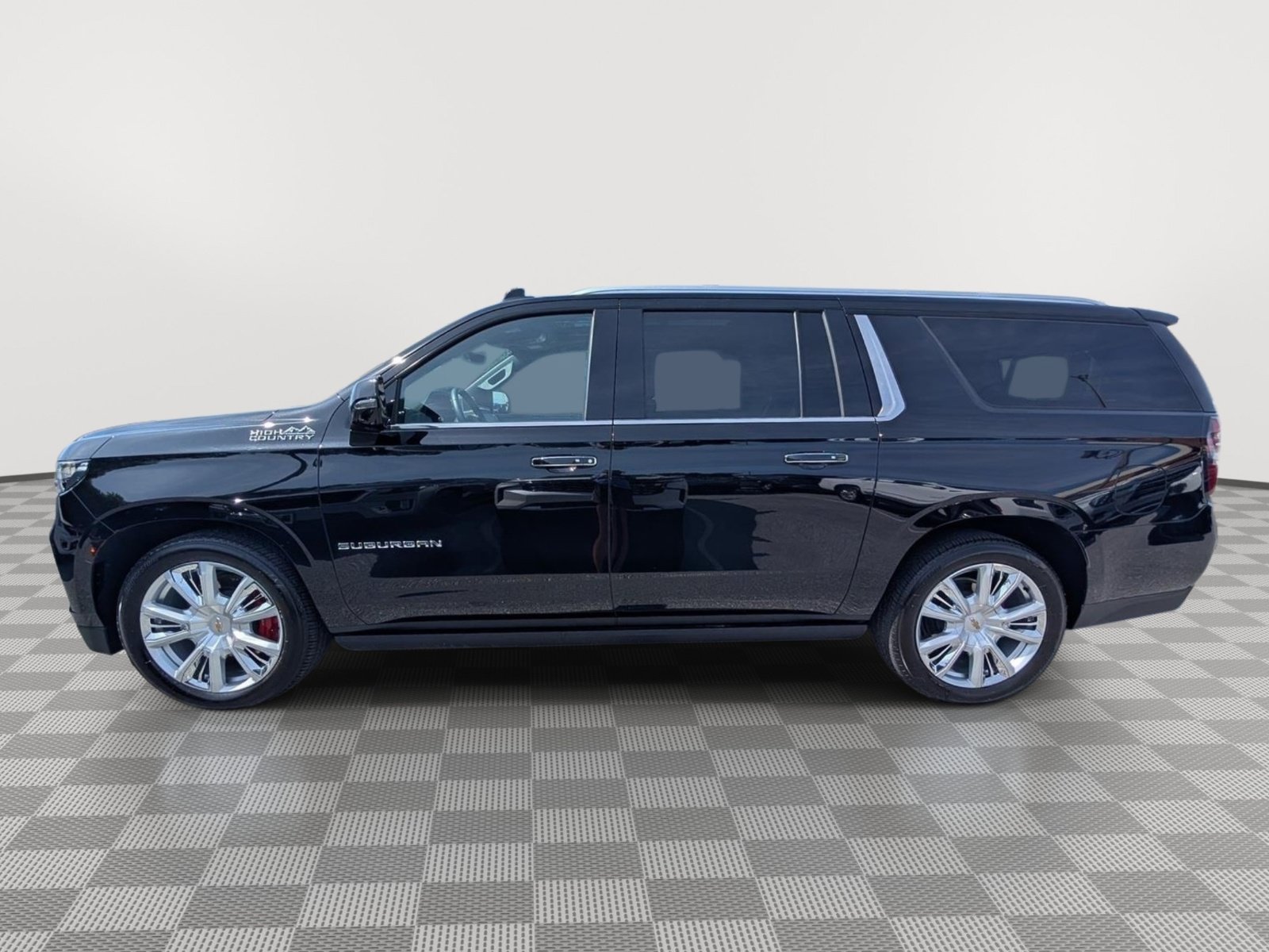 Used 2024 Chevrolet Suburban High Country AWD/4WD image 2