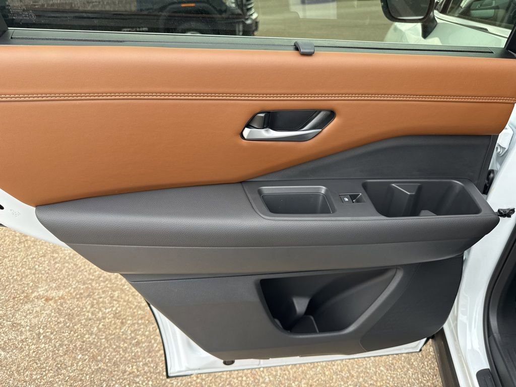 New 2026 Nissan Pathfinder Platinum image 43