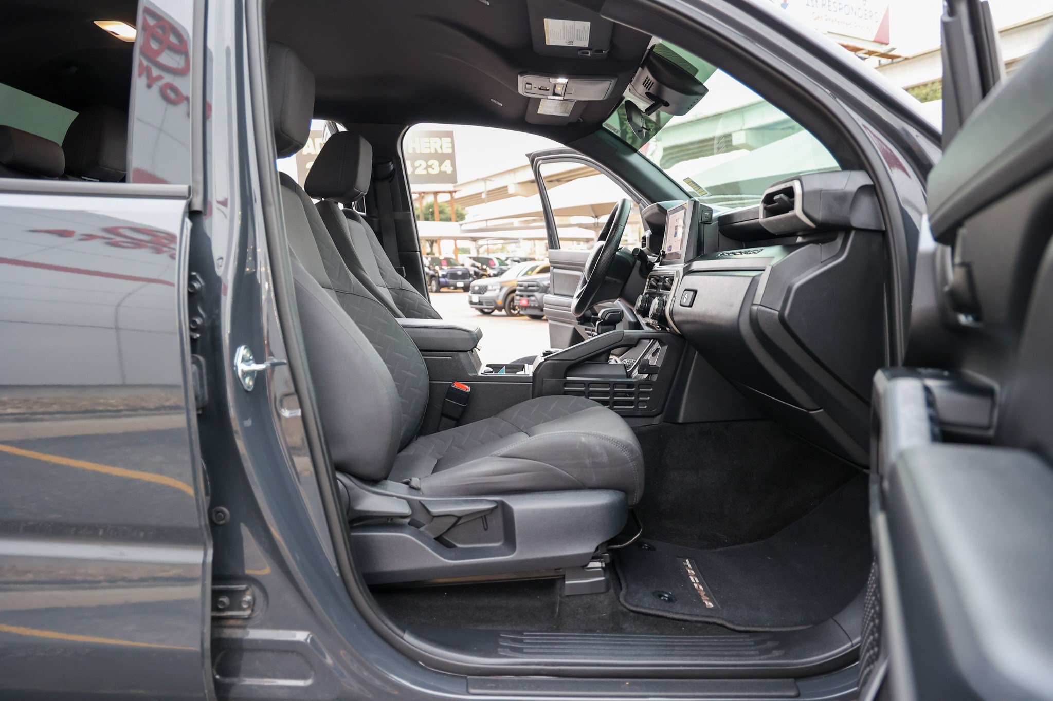 Certified 2025 Toyota Tacoma SR AWD/4WD image 38