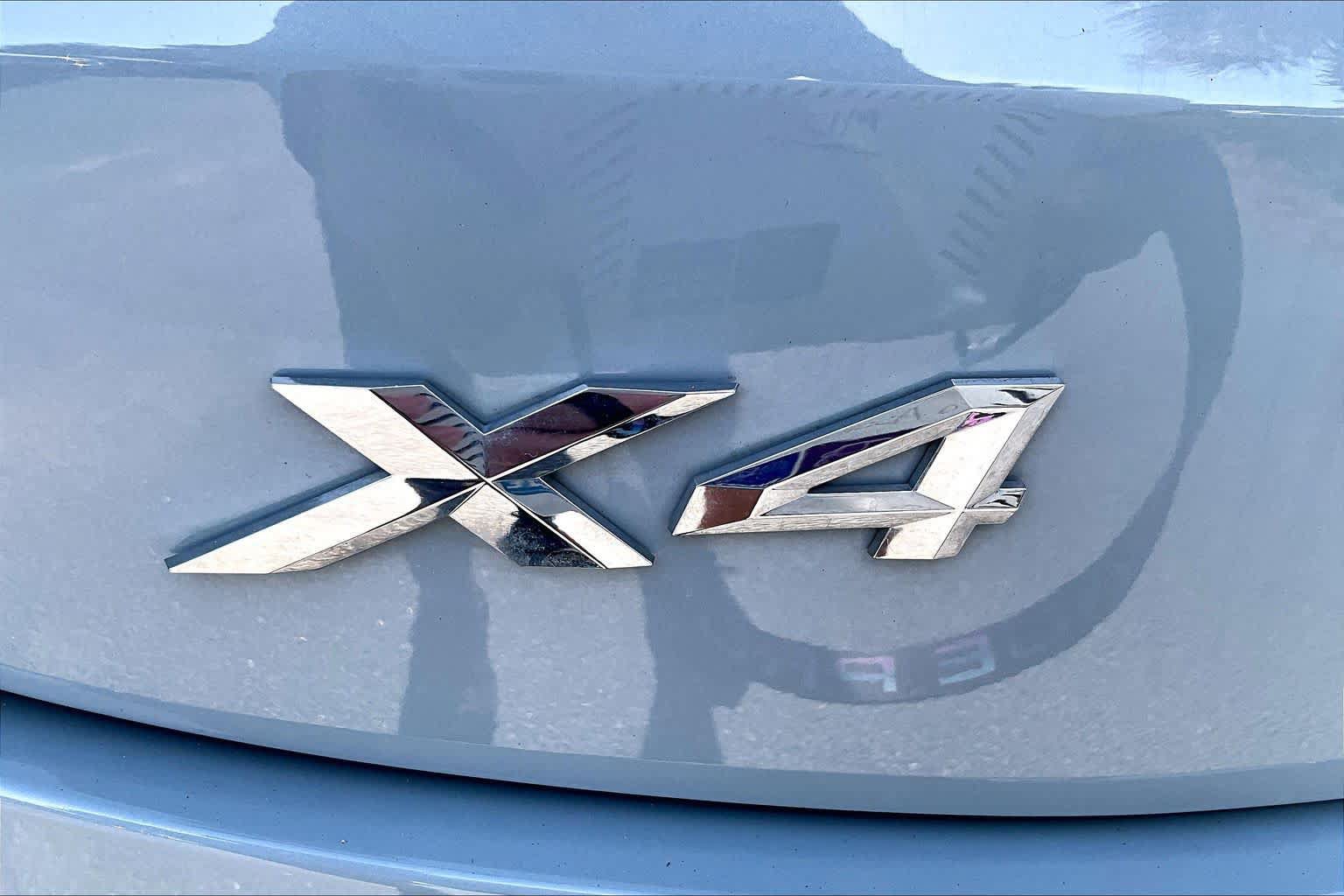 Used 2023 BMW X4 xDrive30i w/ M Sport Package AWD/4WD image 10