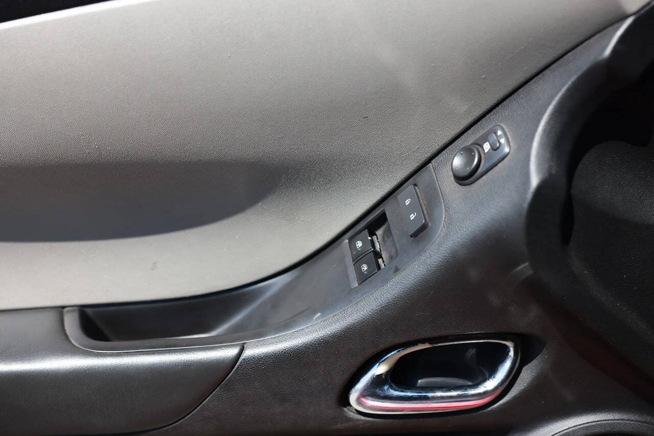 Used 2014 Chevrolet Camaro LS RWD image 14
