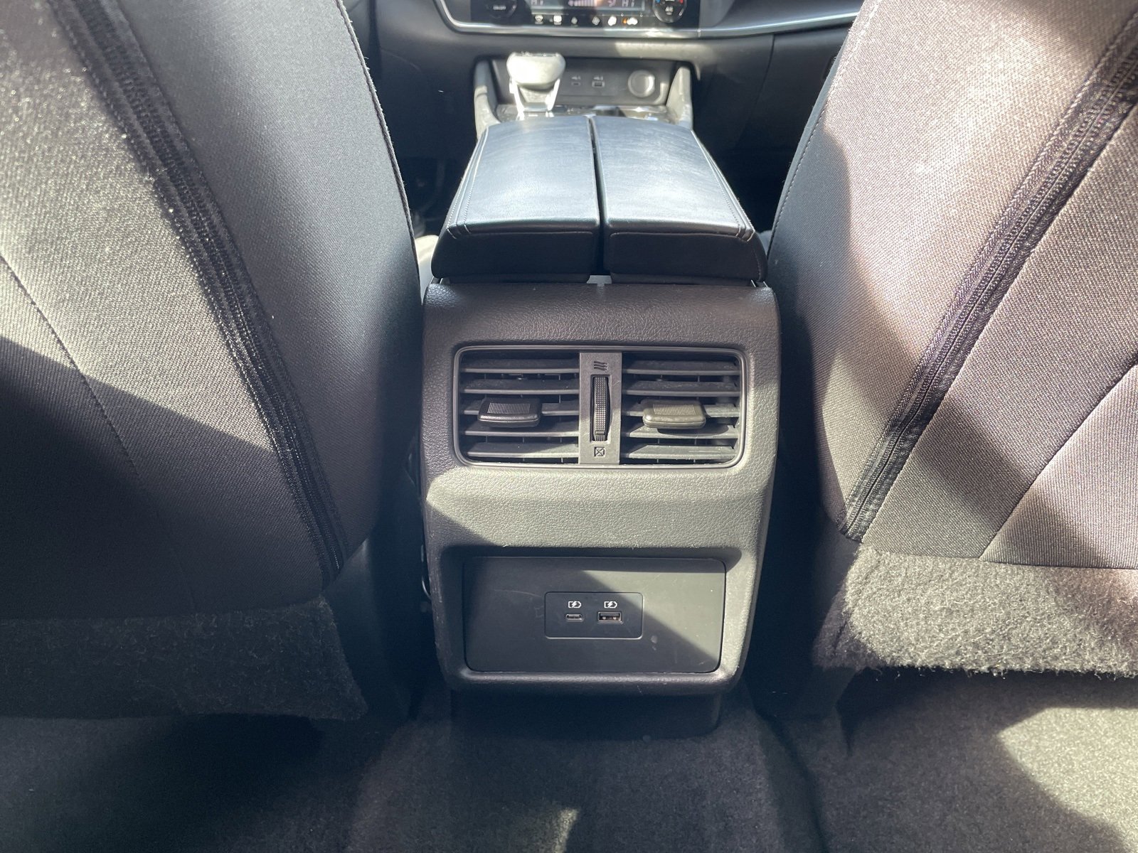 Used 2023 Nissan Rogue SV image 25