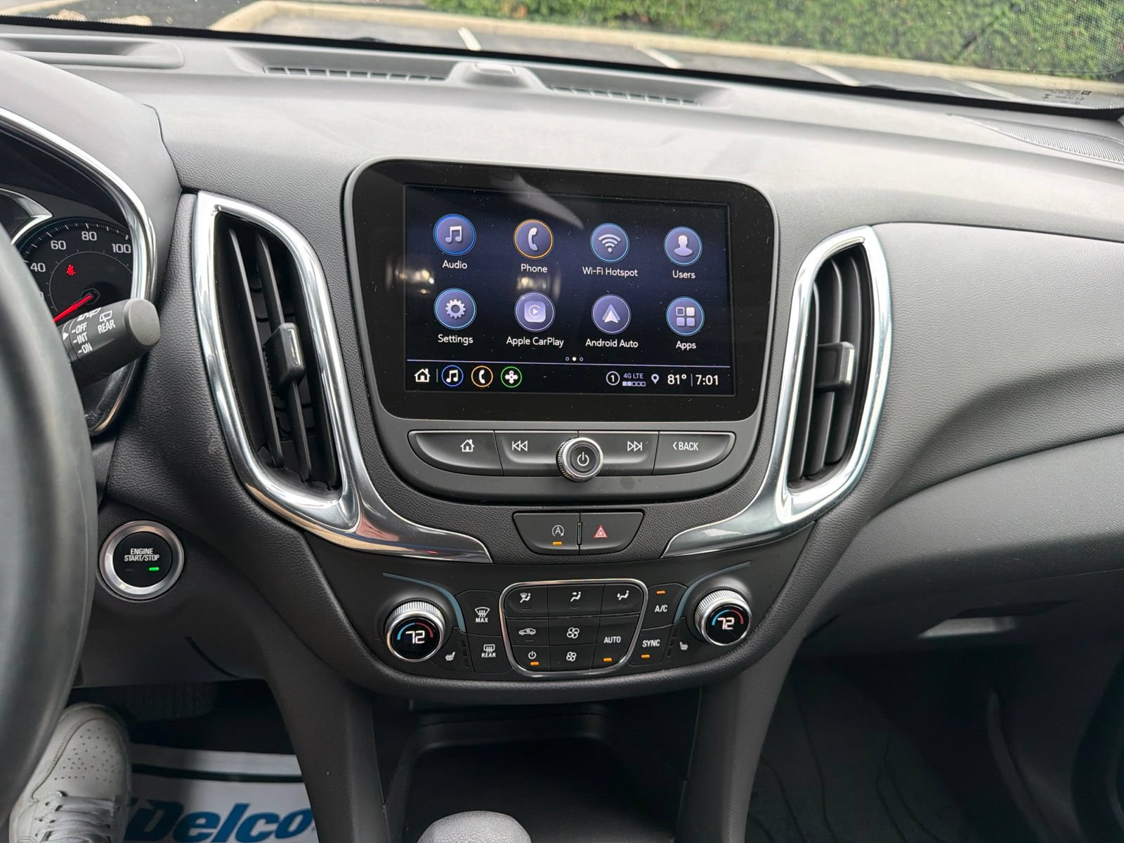 Used 2024 Chevrolet Equinox LT FWD image 11