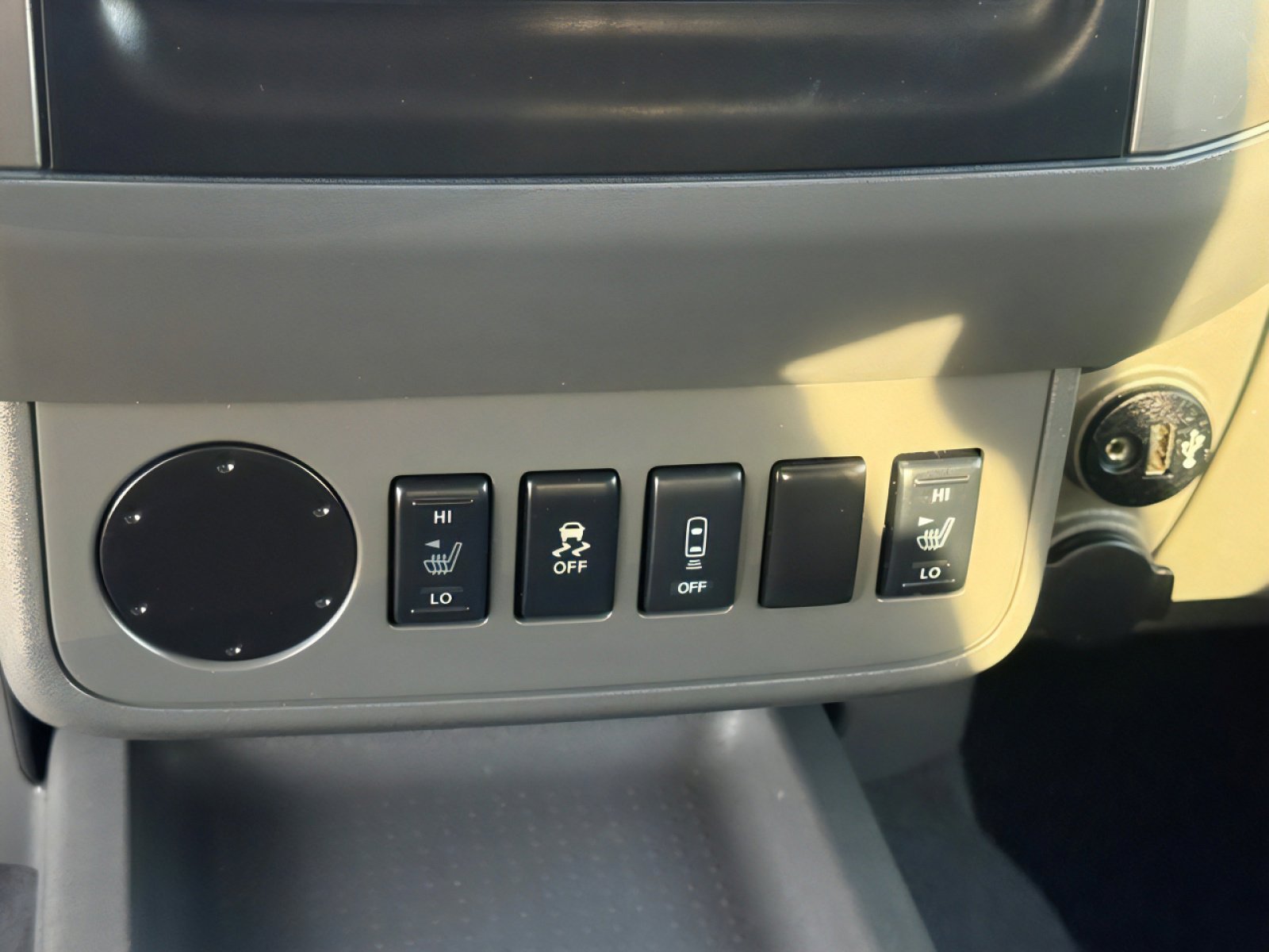 Used 2019 Nissan Frontier SL image 23