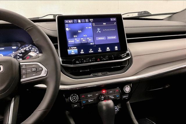 Used 2024 Jeep Compass Limited image 7